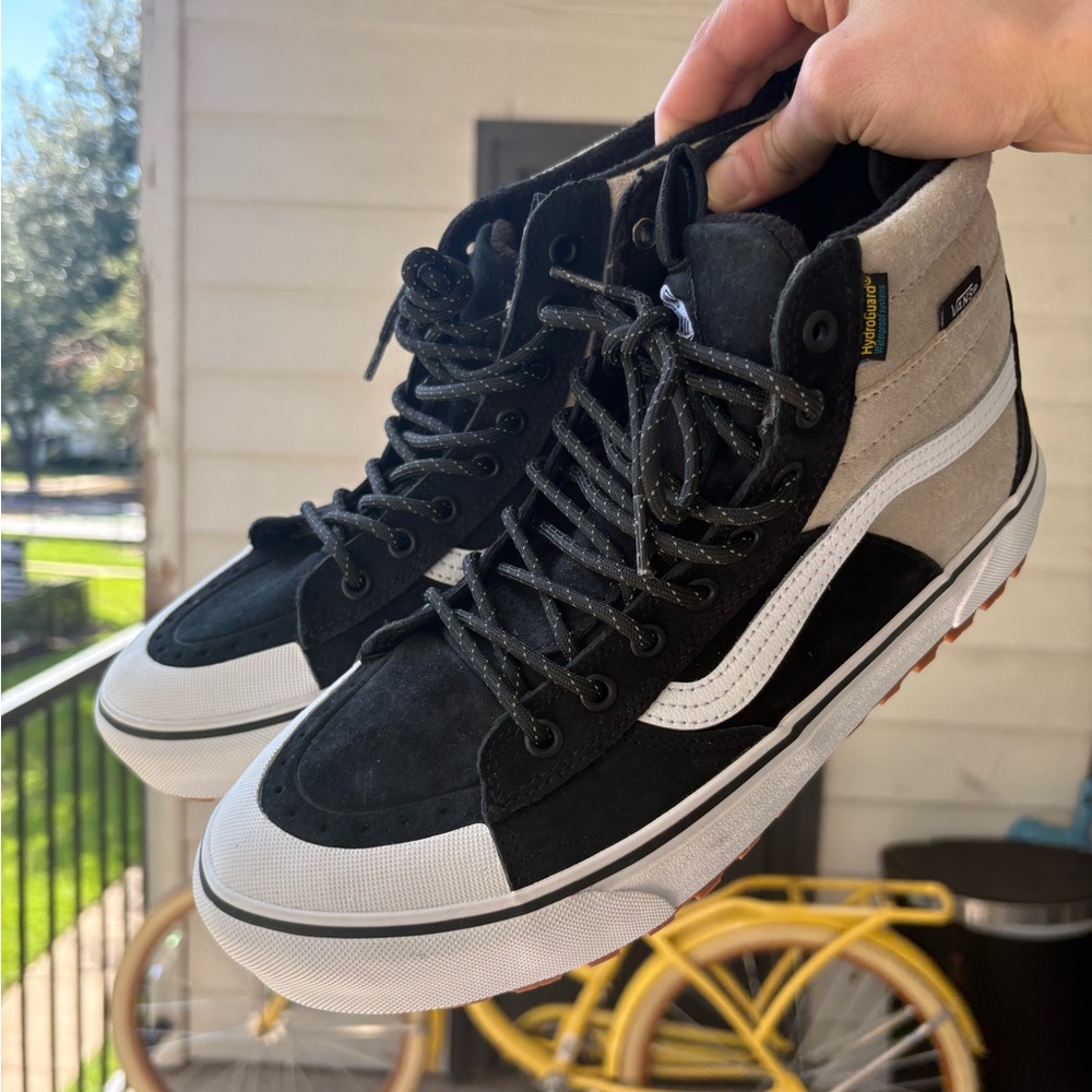 Vans Black/Gray High-Tops
